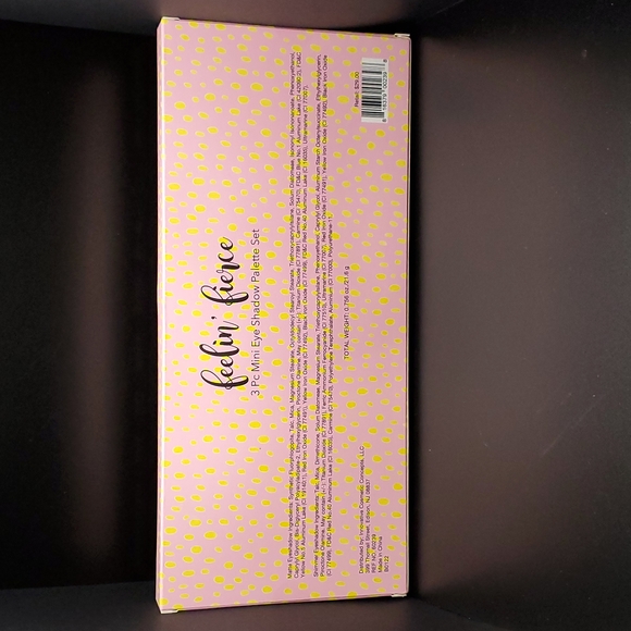 Feelin' Fierce 3-Pc. Mini Eye Shadow Palette Set, Created for Macy's - Picture 2 of 8